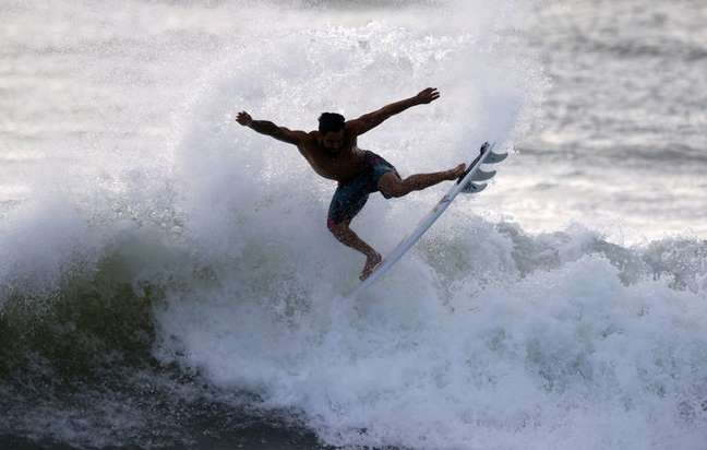 Após ouro no Japão, surfista Ítalo Ferreira volta a competir 
30/07/2021
REUTERS/Rodolfo Buhrer