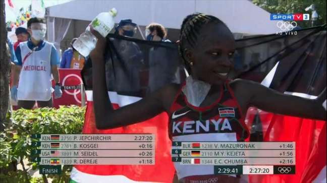 Peres Jepchirchir foi ouro na maratona feminina dos Jogos Olímpicos de Tóquio (Foto: Reprodução / SporTV)