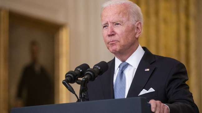 'Estou triste pelas cenas que estamos vendo, mas não me arrependo', disse Biden sobre cenário posterior a saída dos EUA do Afeganistão