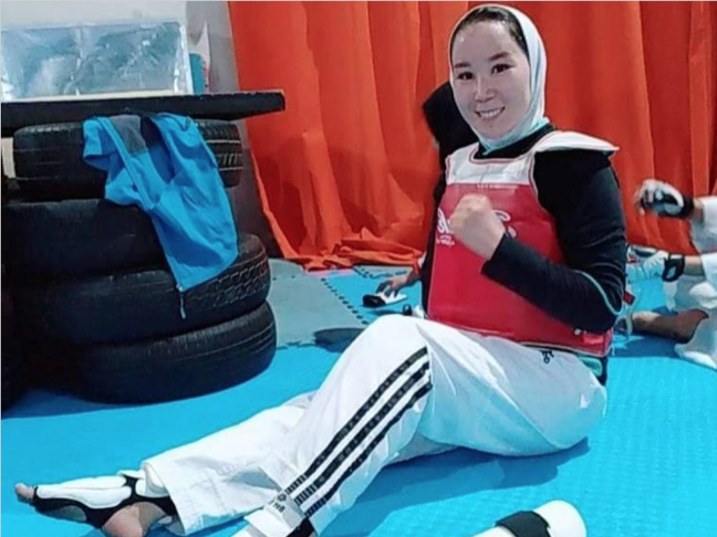 Zakia Khudadadi, atleta paralímpica do Taekwondo do Afeganistão,
