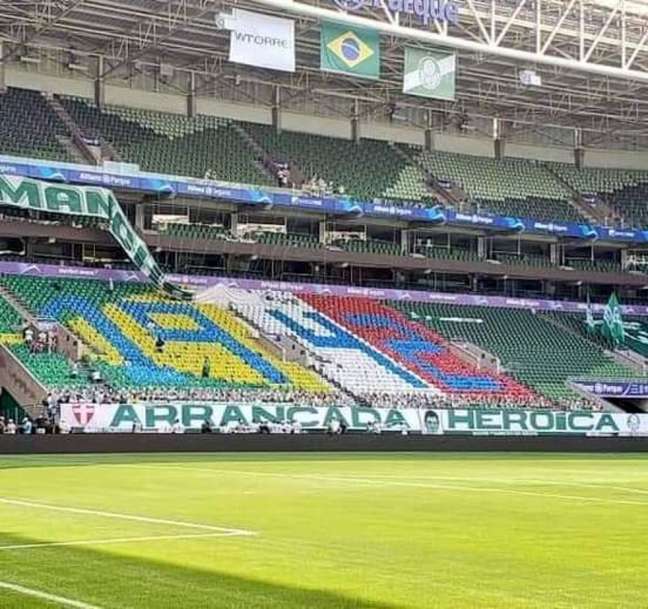 Mosaico feito pela torcida relembrando um dos mais importantes momentos da história do clube (Foto: Divulgação)