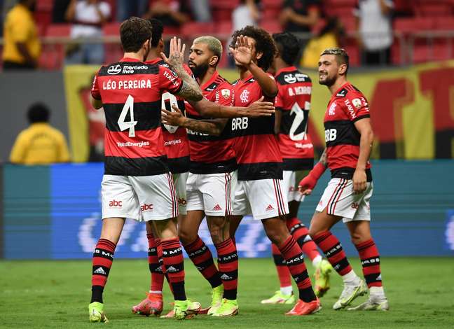 Flamengo goleia o Olimpia e avança à semi da Libertadores
