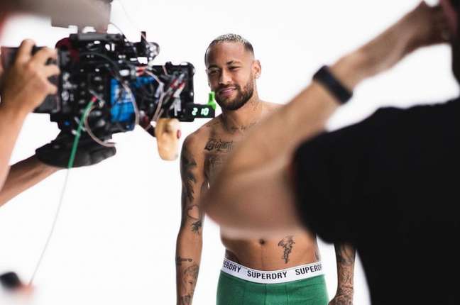 Jogador do PSG postou fotos de ensaio para marca de roupas (Foto: Reprodução/Instagram)