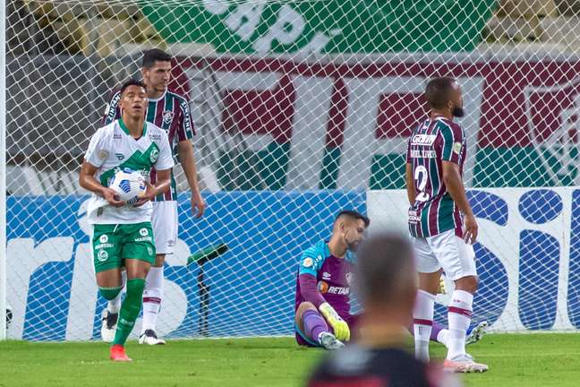 Com gol contra no fim, Fluminense empata com o Juventude