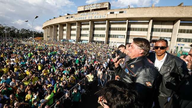 Bolsonaro discursa após motociata em Uberlândia; presidente espera reunir multidões de apoiadores no 7 de setembro