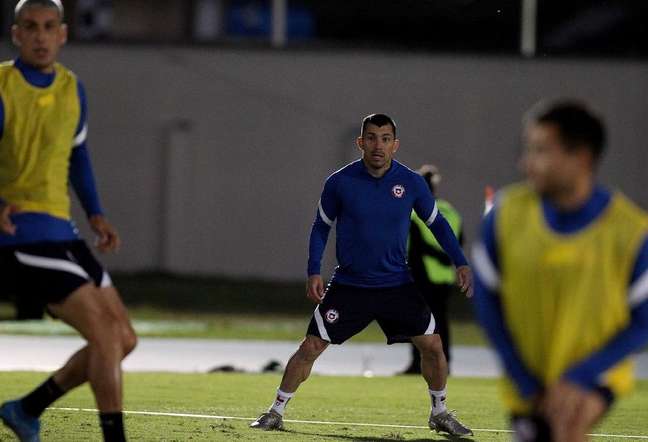 Gary Medel em treino pela seleção do Chile Reprodução Instagram @gary_medel17.jpeg