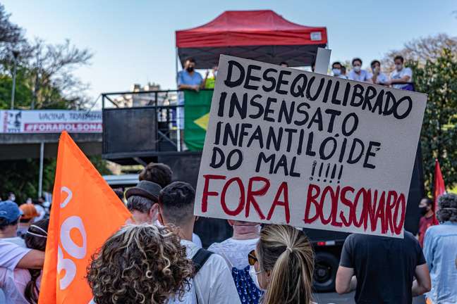 Protesto contra Jair Bolsonaro em Porto Alegre
