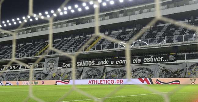 Jogos na Vila estão sendo sem torcida dentro do estádio (Foto: Gustavo Oliveira/athletico.com.br) Jogos na Vila estão sendo sem torcida dentro do estádio (Foto: Gustavo Oliveira/athletico.com.br)