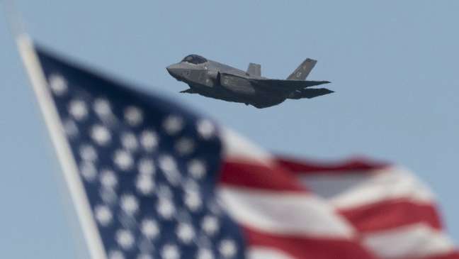 Futuros pilotos de aeronaves militares como os F-35s são treinados na Base Aérea de Laughlin Futuros pilotos de aeronaves militares como os F-35s são treinados na Base Aérea de Laughlin
