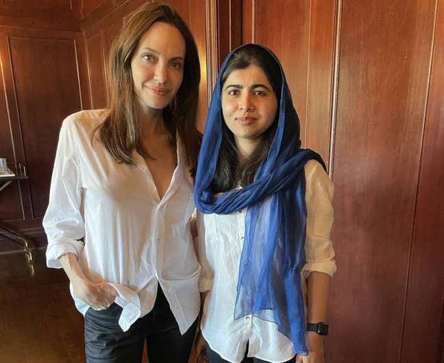 A atriz Angelina Jolie e Malala Yousafzai   