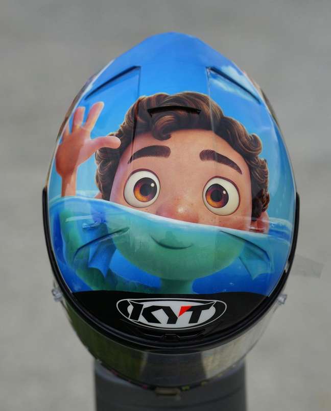 Aleix Espargaró põe desenho da Pixar 