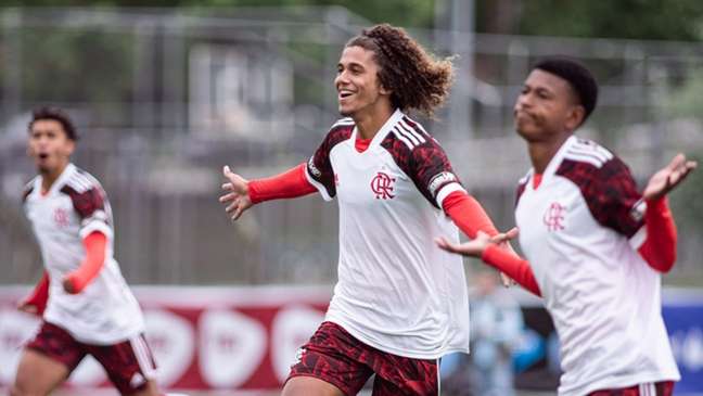 Sub-16: com 100 de aproveitamento, Flamengo garante vaga na final da Copa Gramado