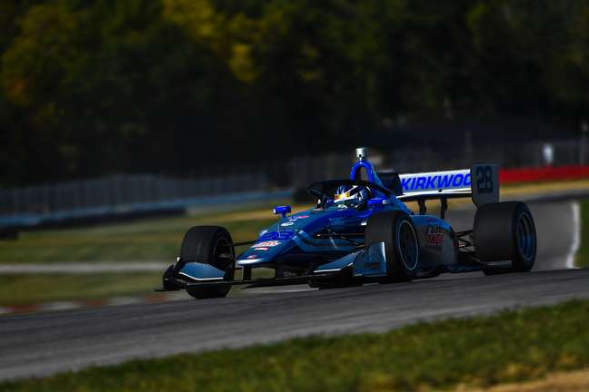 Kyle Kirkwood ganó la Carrera 1 en Mid-Ohio y se acercó al título 