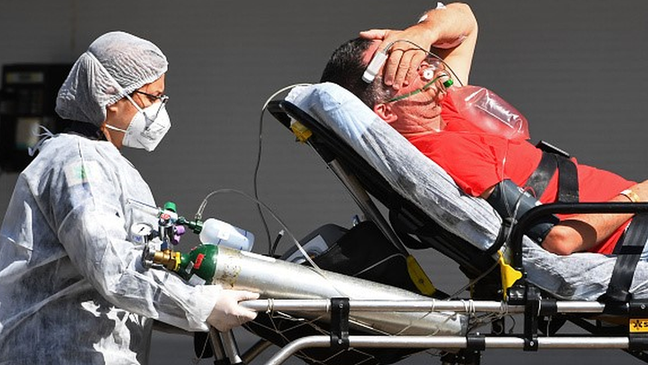 Além de estar relacionada a uma série de complicações, pegar a covid-19 não garante um alto nível de proteção para todos os pacientes Além de estar relacionada a uma série de complicações, pegar a covid-19 não garante um alto nível de proteção para todos os pacientes
