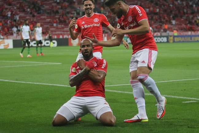 Patrick foi o nome da noite no Beira Rio com os dois gols sobre o Coelho (Divulgação/Internacional) Patrick foi o nome da noite no Beira Rio com os dois gols sobre o Coelho (Divulgação/Internacional)