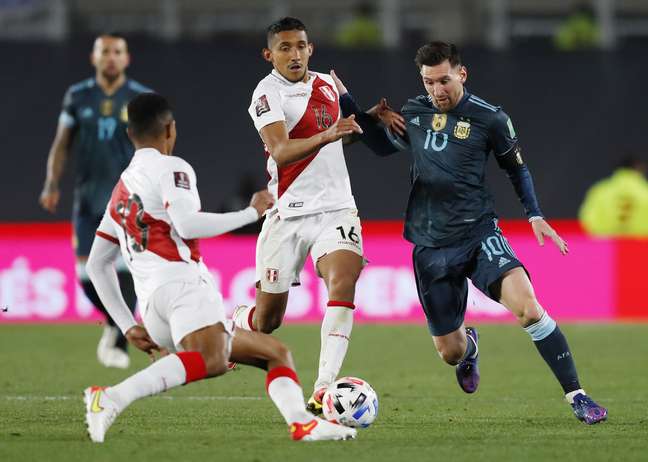 Argentina dá sequência na boa fase e vence o Peru por 1 a 0