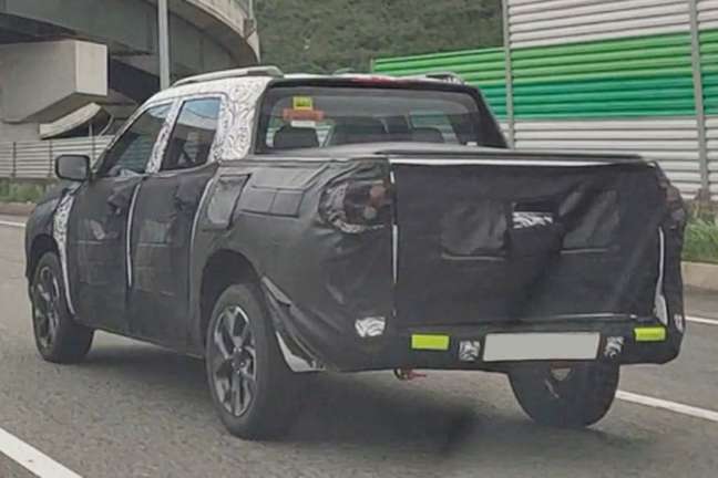 Chevrolet Montana 2023 em testes na Coreia