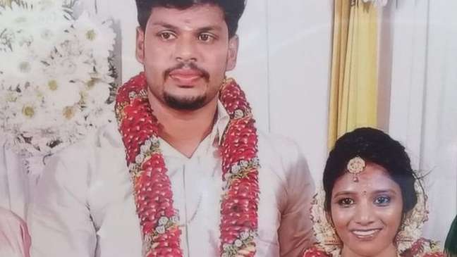 Suraj Kumar foi condenado por matar a esposa, Uthra, com uma picada de naja