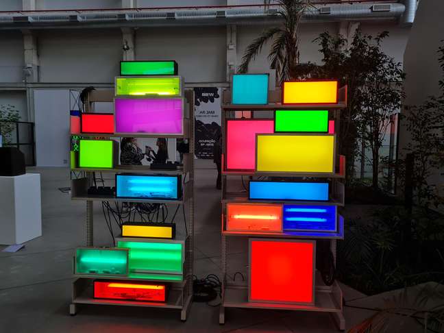 Painéis de LED ilustram exposição sobre arte e tecnologia na SP-Arte 2021