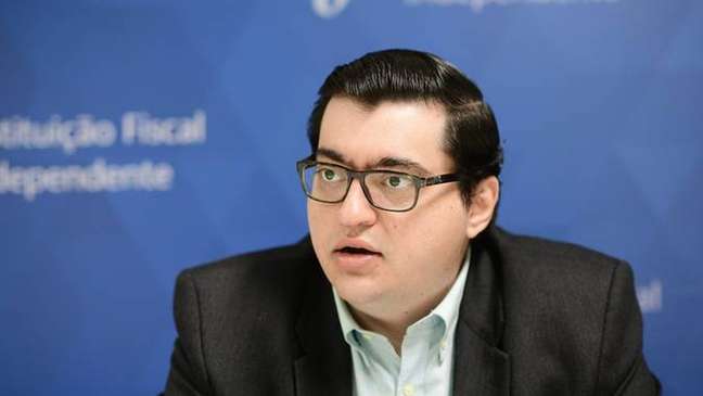Problema n&atilde;o &eacute; gasto na &aacute;rea social, mas mudar regras do jogo para favorecer o Centr&atilde;o em ano eleitoral, diz Felipe Salto, diretor-executivo da Institui&ccedil;&atilde;o Fiscal Independente do Senado