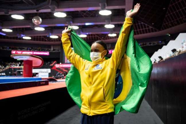 Rebeca Andrade foi o destaque brasileiro no Mundial de ginástica artística (Foto: PHILIP FONG / AFP)