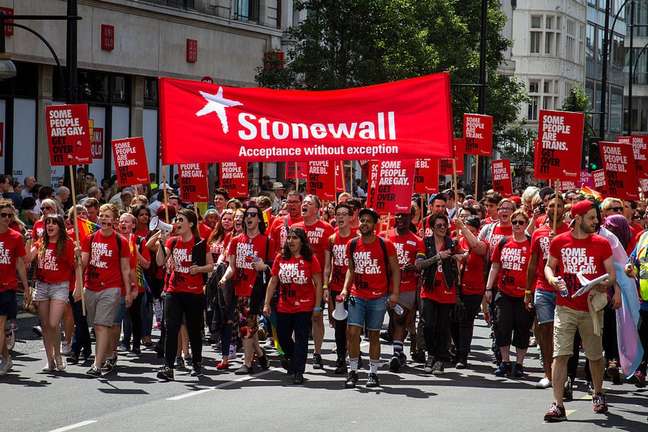 O grupo Stonewall recusou pedido da BBC para uma entrevista e se pronunciou por meio de nota