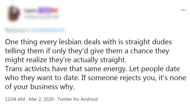 Tuíte escrito por uma mulher trans postado em apoio a lésbicas que se sentem pressionadas por ativistas trans compara a situação à pressão de homens héteros sobre lésbicas