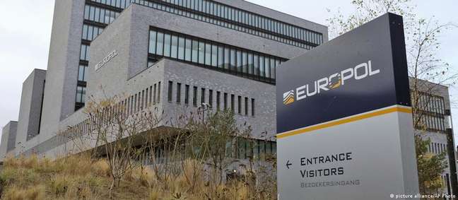 Especializado no crime organizado, serviço europeu de polícia Europol é sediado em Haia, Holanda