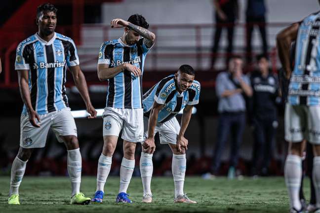 Grêmio perde para o Atlético-GO e segue afundado no Z4