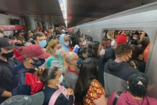 Passageiros enfrentam lotação e caos no transporte público de SP