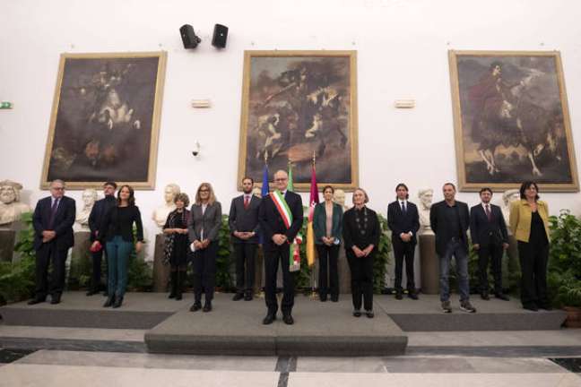 O novo prefeito de Roma, Roberto Gualtieri, com sua equipe de secretários