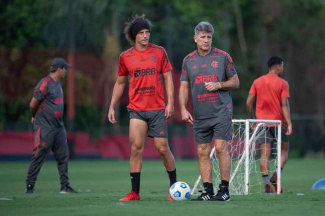 David Luiz está recuperado de uma lesão muscular na coxa (Foto: Alexandre Vidal / CRF)