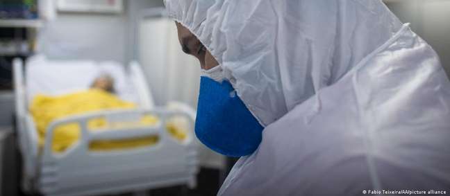 Taxa de mortalidade por grupo de 100 mil habitantes subiu para 289,8 no Brasil Taxa de mortalidade por grupo de 100 mil habitantes subiu para 289,8 no Brasil
