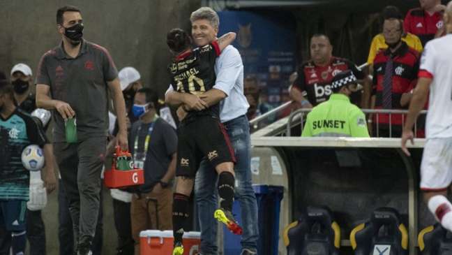 Segundo melhor mandante, Flamengo aumenta chance de título após bater o Atlético-GO; confira