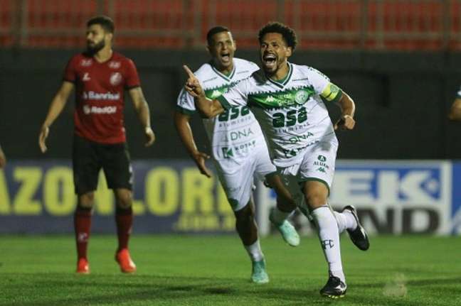 Bruno Silva marcou o único gol do jogo no Bento Freitas (Foto: Divulgação/Thomaz Marostegan/Guarani)