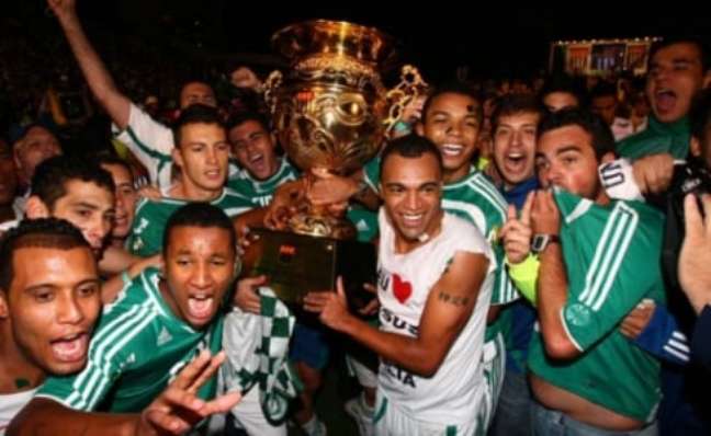 Jogadores do Palmeiras comemoram o título do Paulistão de 2008 (Foto: Ari Ferreira/Lancepress!)