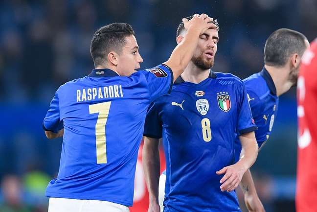 Itália empata com a Suíça e deixa vaga na Copa indefinida