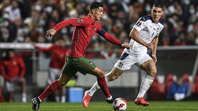 Cristiano Ronaldo não fez grande jogo e Portugal acabou derrotado em casa nas Eliminatórias (AFP)