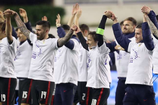Jogadores da Croácia comemoram vaga na Copa