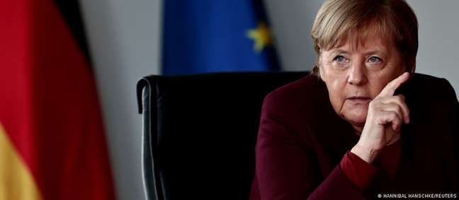 "Não é tarde demais para optar por uma primeira vacina", disse Merkel 