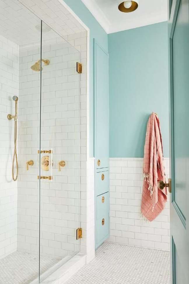5. Banheiro com parede verde menta pastel – Foto Decor Pad