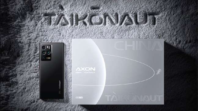 ZTE Axon 30 Ultra Aerospace Edition 