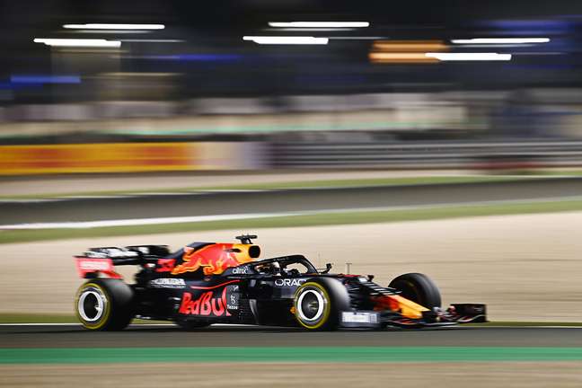 Max Verstappen teve problemas com seu carro no Catar Max Verstappen teve problemas com seu carro no Catar
