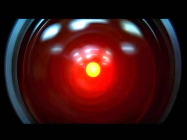 No filme '2001: Uma Odisseia no Espaço', a inteligência artificial HAL 9000 toma as decisões no lugar dos humanos
