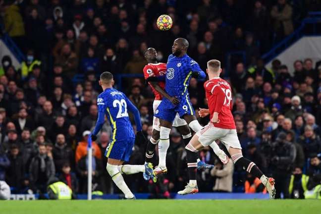 Chelsea e Manchester United empataram por 1 a 1, no Stamford Bridge (Foto: BEN STANSALL / AFP)
