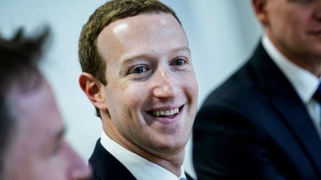 Mark Zuckerberg anunciou que sua prioridade é construir um universo alternativo de realidade virtual