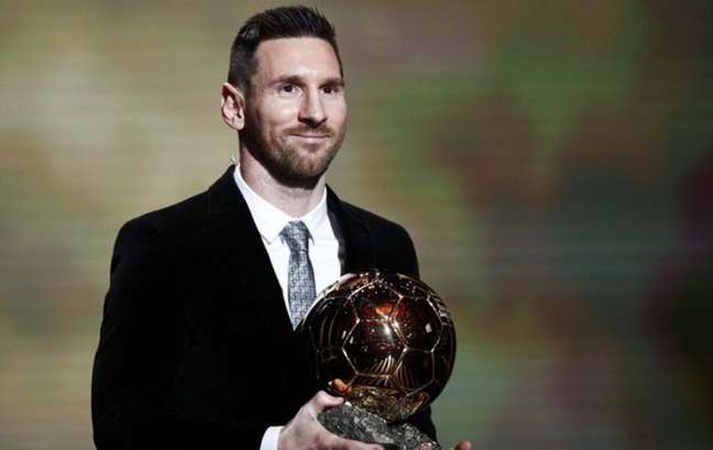 Messi venceu a Bola de Ouro pela sétima vez na carreira (Foto: Reprodução/Twitter)