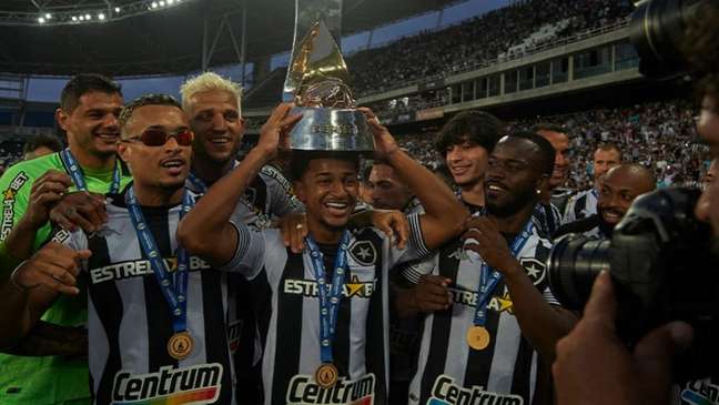 Botafogo é o campeão da Série B (Foto: Armando Paiva / Lancepress!)