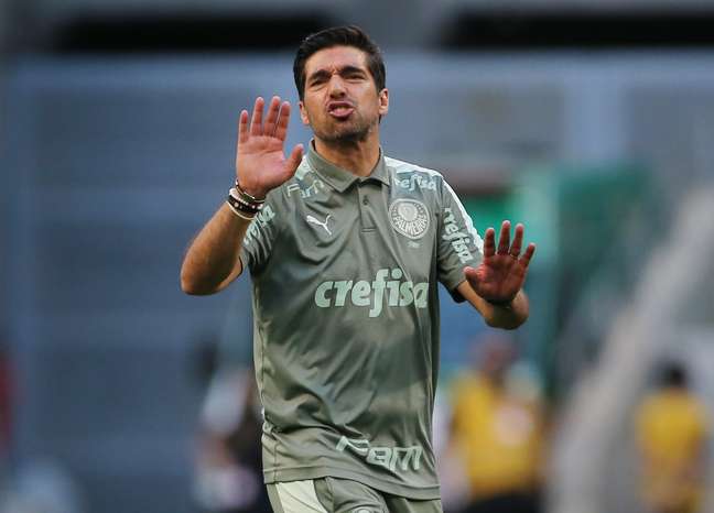 Comentarista acredita que o desgaste mental tem afetado o Palmeiras nas últimas partidas