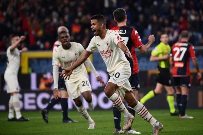 Milan venceu o Genoa pelo placar de 3 a 0 (Foto: MARCO BERTORELLO / AFP)
